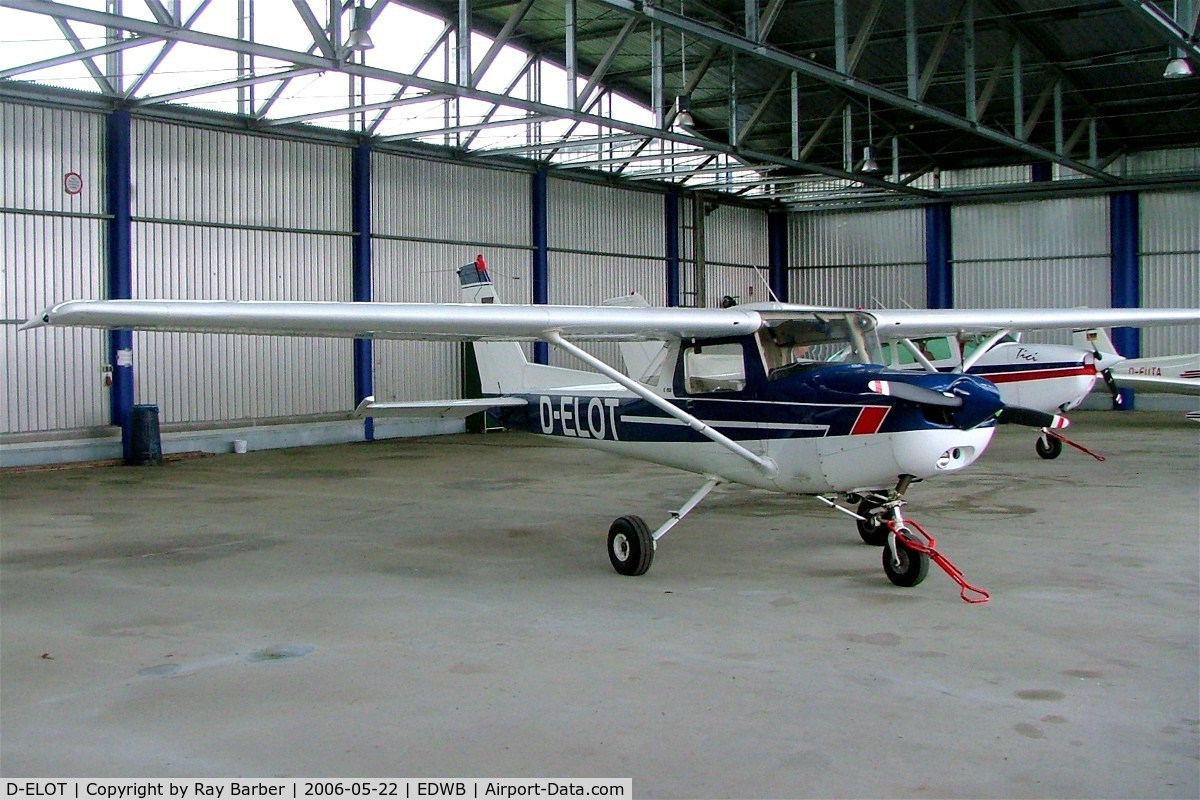 D-ELOT, Reims F152 C/N 1637, R/Cessna F.152 [1637] Bremerhaven~D 22/05/2006