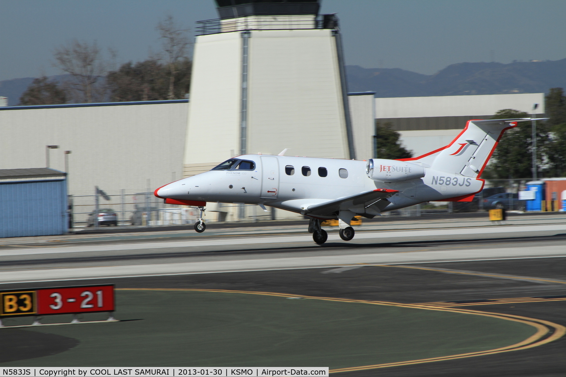 N583JS, 2010 Embraer EMB-500 Phenom 100 C/N 50000131, Phenom jet landing SMO Rwy21