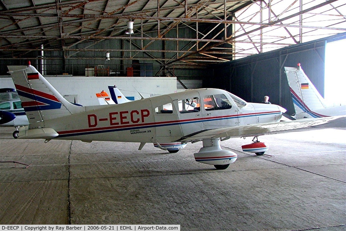 D-EECP, 1981 Piper PA-28-161 Warrior II C/N 28-8116242, Piper PA-28-161 Warrior II [28-8116242] Lubeck~D 21/05/2006