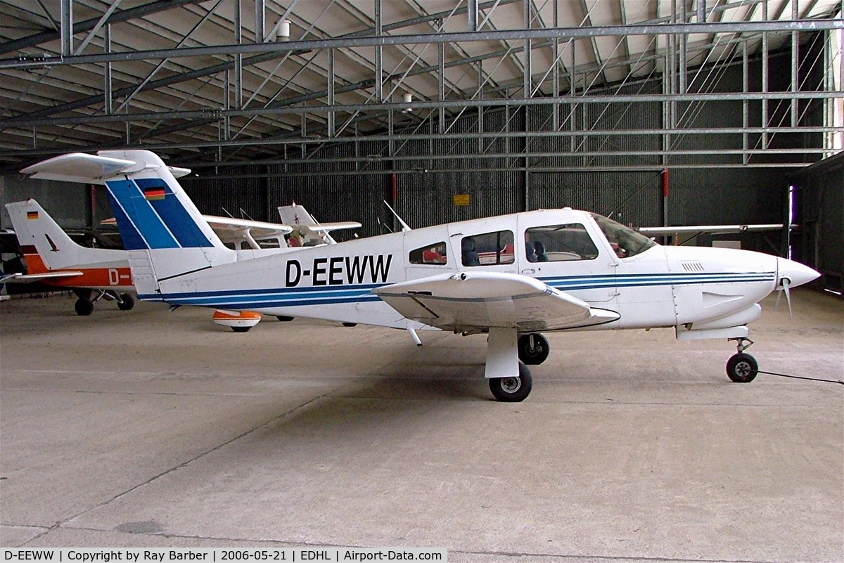 D-EEWW, Piper PA-28RT-201T Turbo Arrow IV C/N 28R-8031051, Piper PA-28RT-201T Turbo Arrow IV [28R-8031051] Lubeck~D 21/05/2006