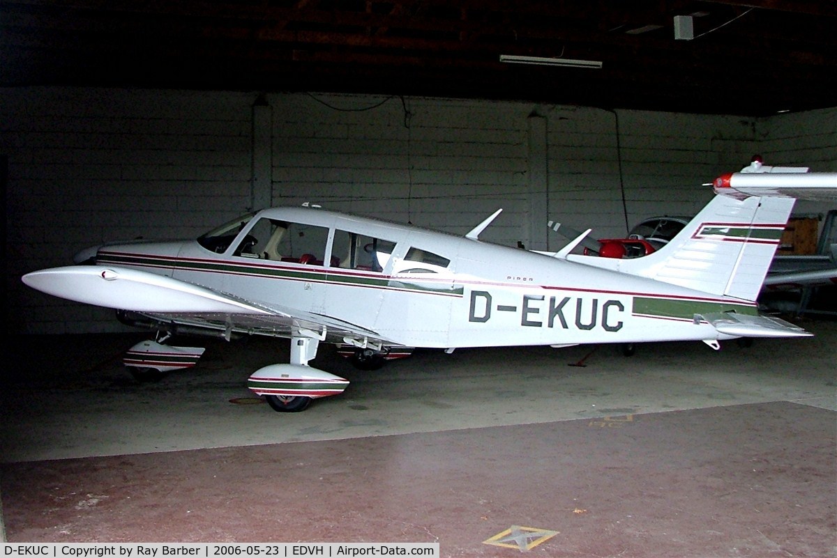 D-EKUC, 1973 Piper PA-28-180 Cherokee C/N 28-7305470, Piper PA-28-180 Cherokee [28-7305470] Hodenhagen~D 23/05/2006