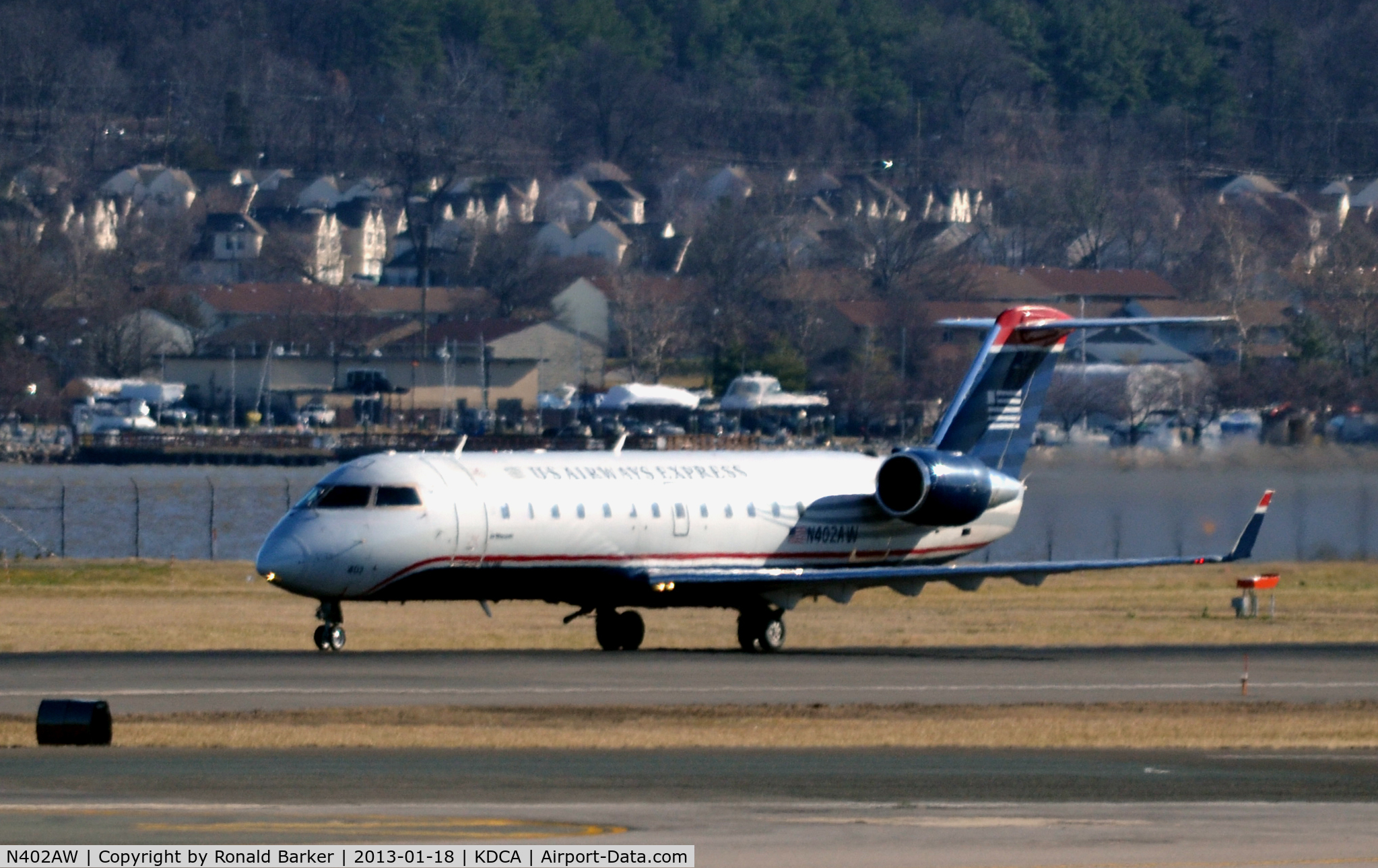 N402AW, 1998 Bombardier CRJ-200LR (CL-600-2B19) C/N 7281, Takeoff National