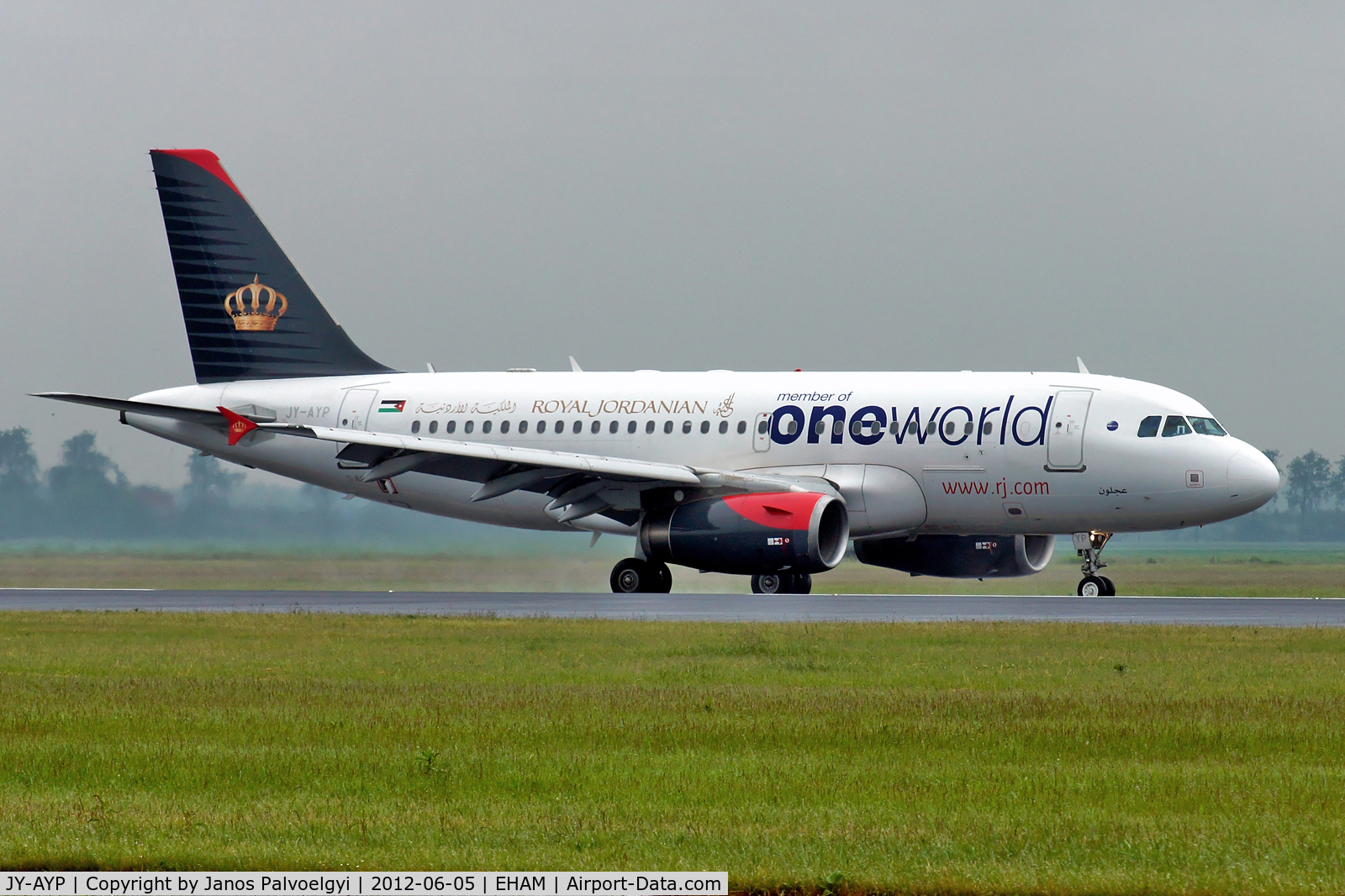 JY-AYP, 2009 Airbus A319-132 C/N 3832, Oneworld(Royal Jordanian Airline) A319-132 taxi in EHAM/AMS