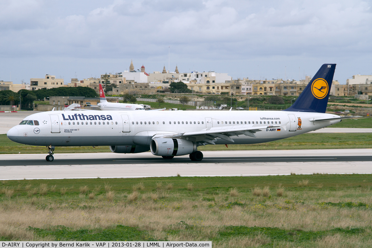 D-AIRY, 1998 Airbus A321-131 C/N 0901, Malta Luqa Airport
