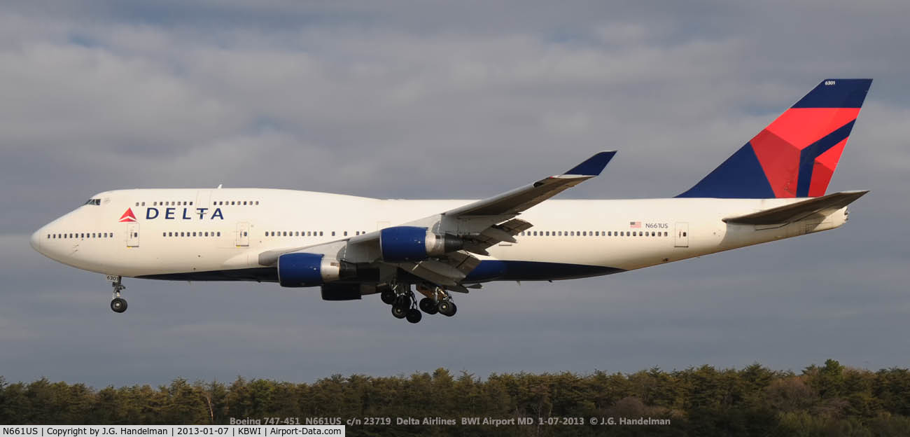 N661US, 1989 Boeing 747-451 C/N 23719, On final to 33L
