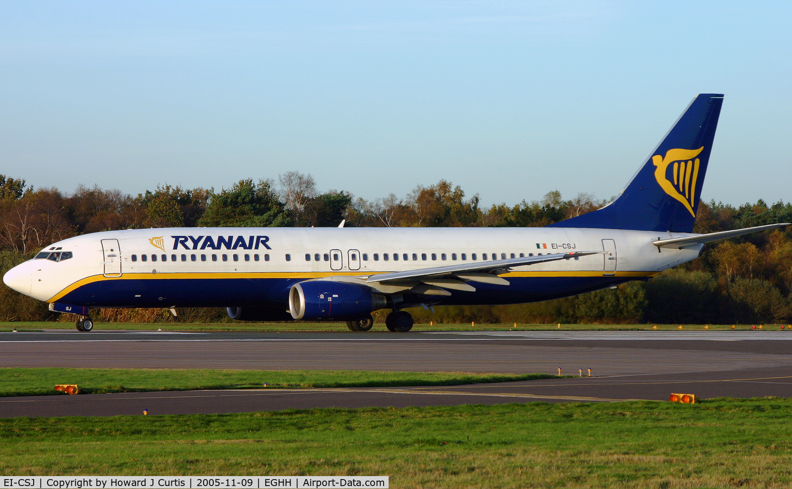 EI-CSJ, 2000 Boeing 737-8AS C/N 29925, Pre winglets and in old colours.