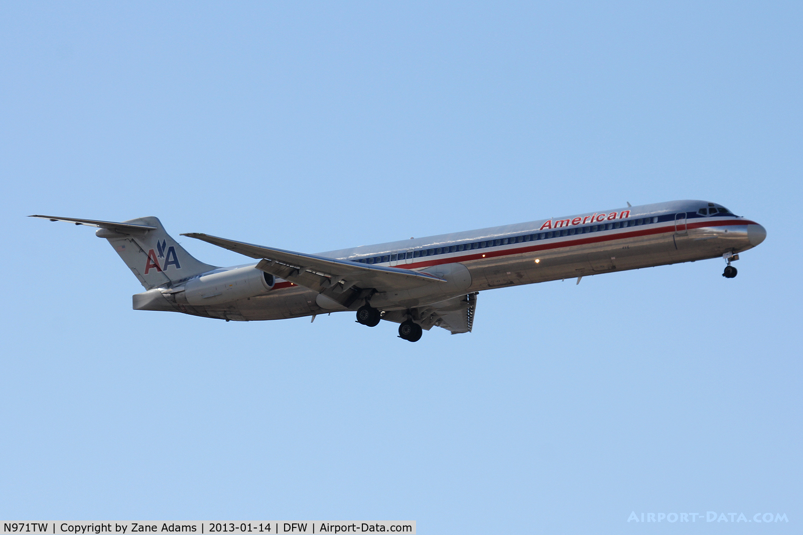 N971TW, 1999 McDonnell Douglas MD-83 (DC-9-83) C/N 53621, American Airlines landing at DFW Airport