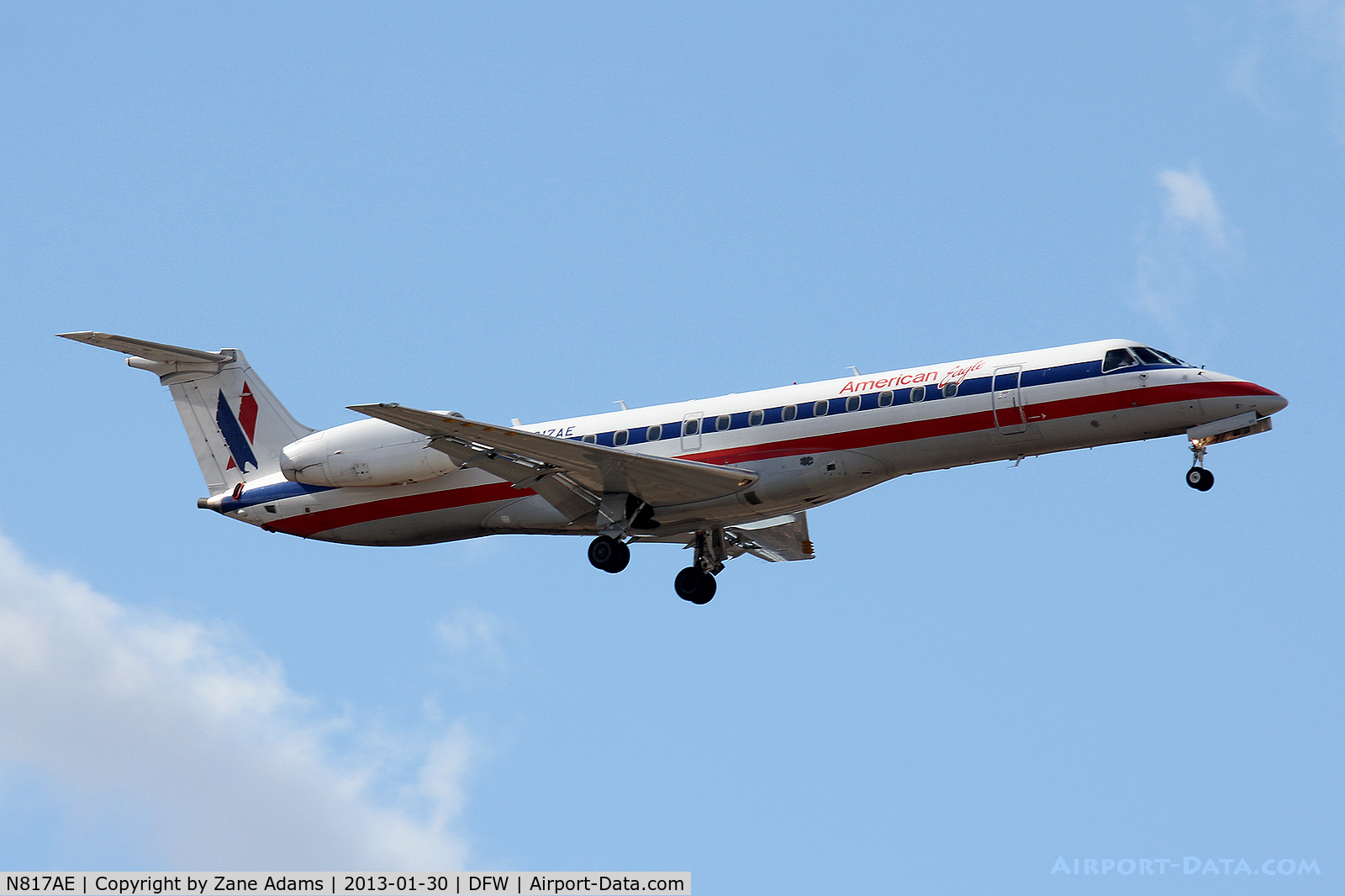 N817AE, 2002 Embraer ERJ-140LR (EMB-135KL) C/N 145554, American Eagle landing at DFW Airport