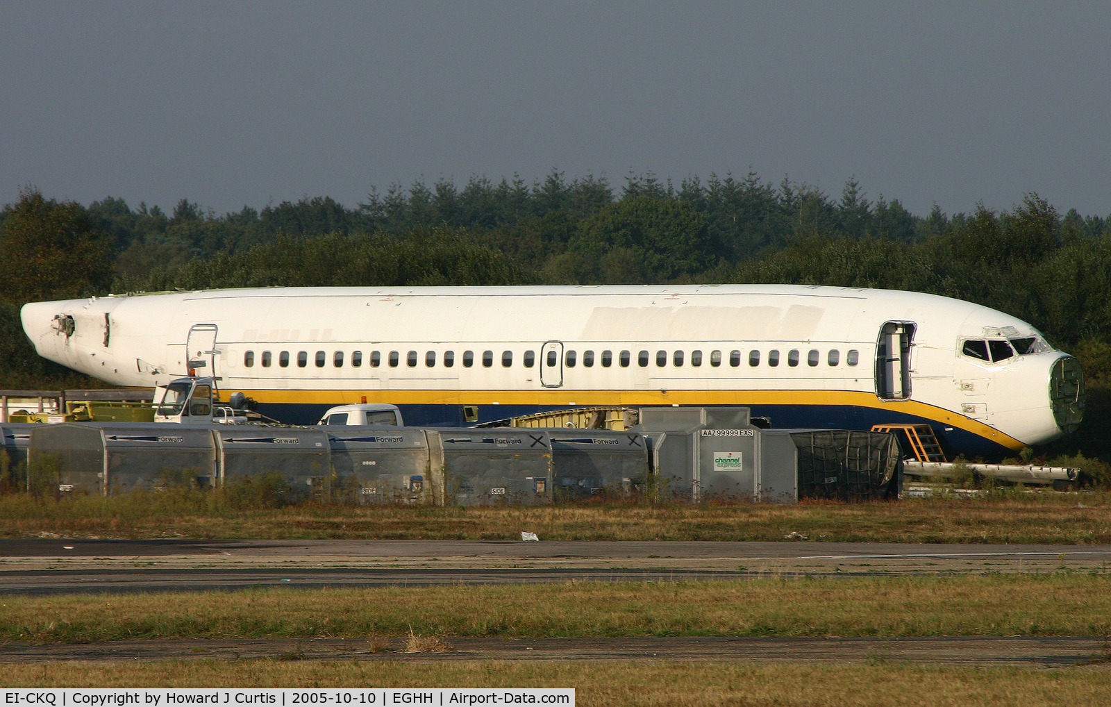 EI-CKQ, 1982 Boeing 737-2K2 C/N 22906, Former Ryanair machine, now just a fuselage.