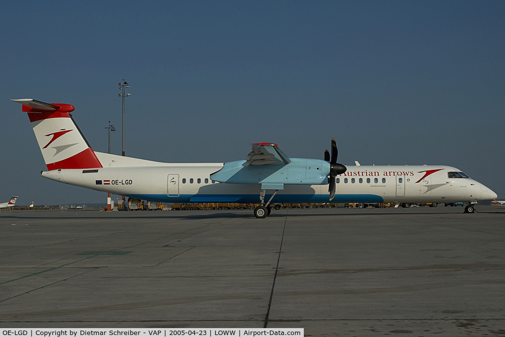 OE-LGD, 2000 De Havilland Canada DHC-8-402Q Dash 8 C/N 4027, Austrian Arrows Dash 8-400