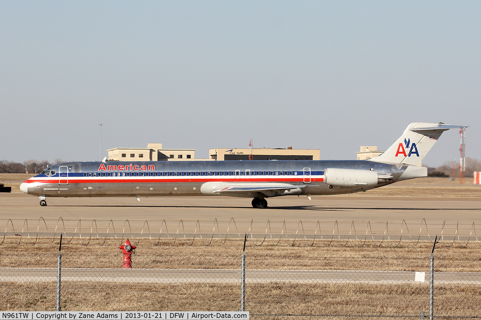 N961TW, 1999 McDonnell Douglas MD-83 (DC-9-83) C/N 53611, American Airlines at DFW Airport