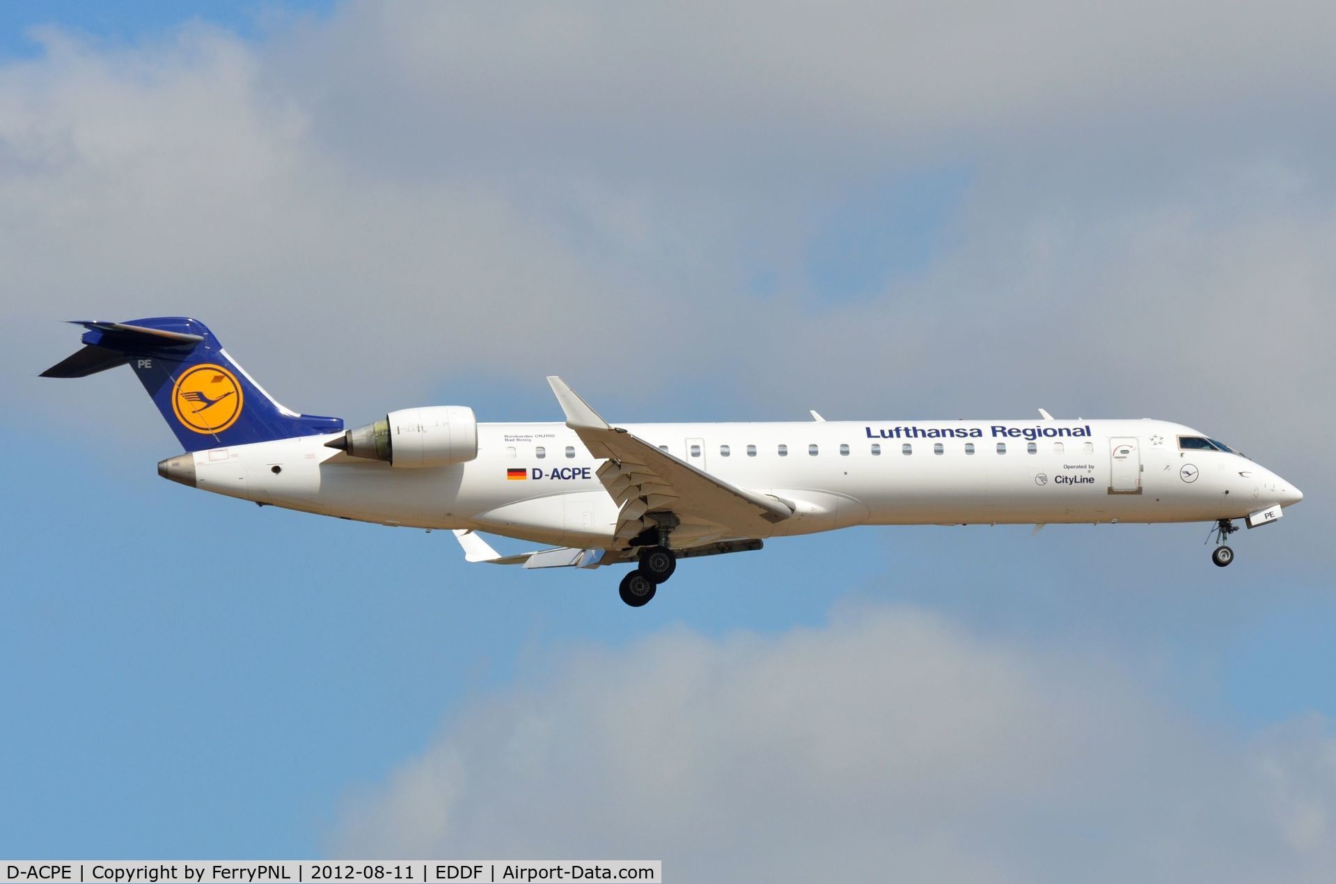 D-ACPE, 2001 Bombardier CRJ-701ER (CL-600-2C10) Regional Jet C/N 10027, Lufthansa CL700 landing