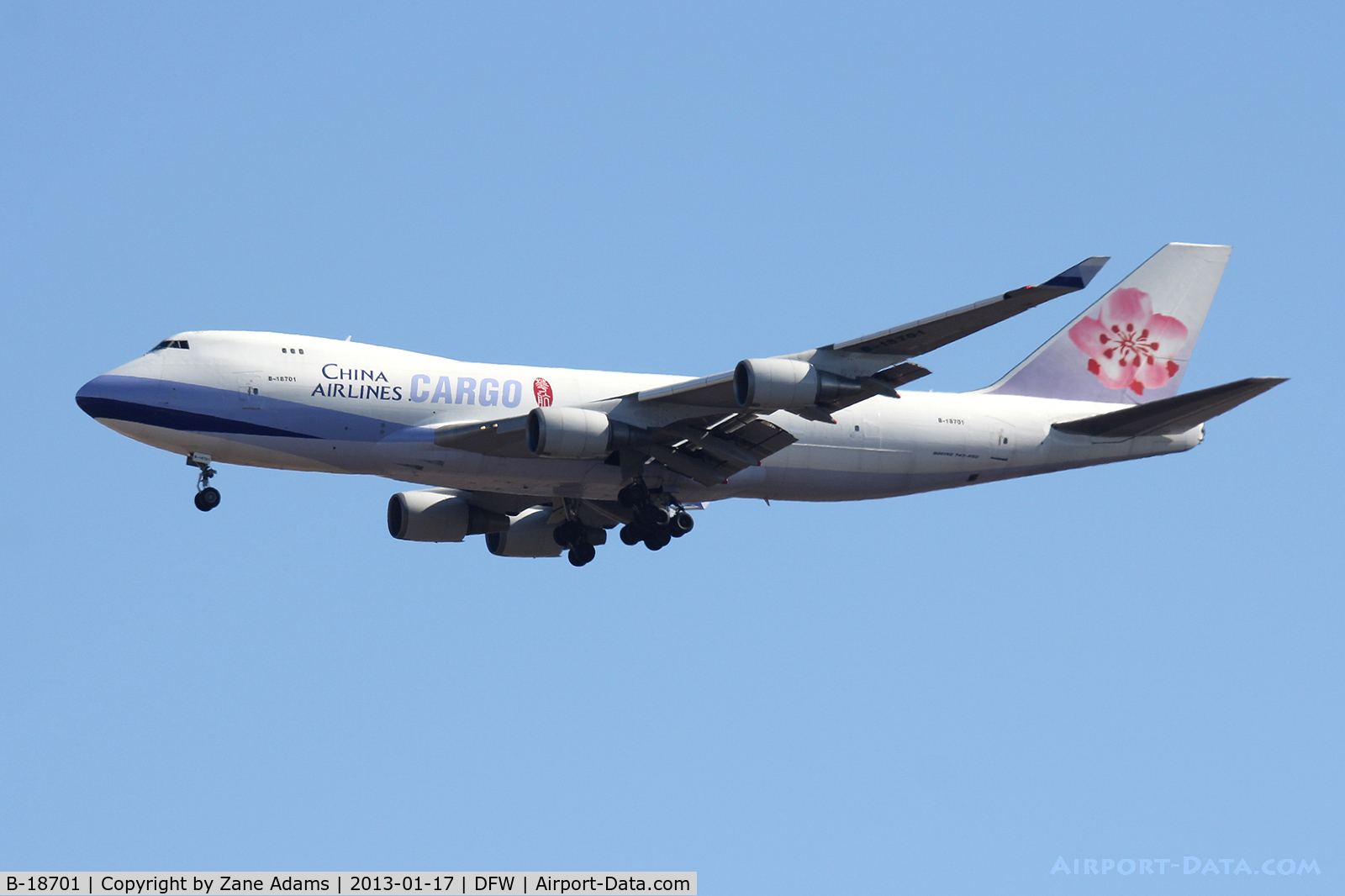B-18701, 2000 Boeing 747-409F/SCD C/N 30759, China Airlines Cargo landing at DFW Airport