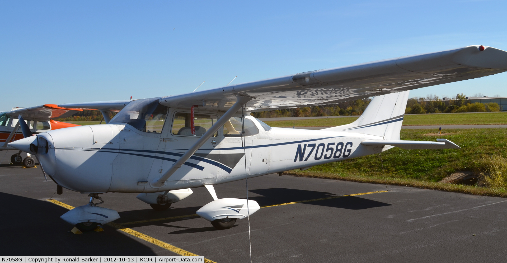 N7058G, 1969 Cessna 172K Skyhawk C/N 17258758, Culpeper Air Fest 2012