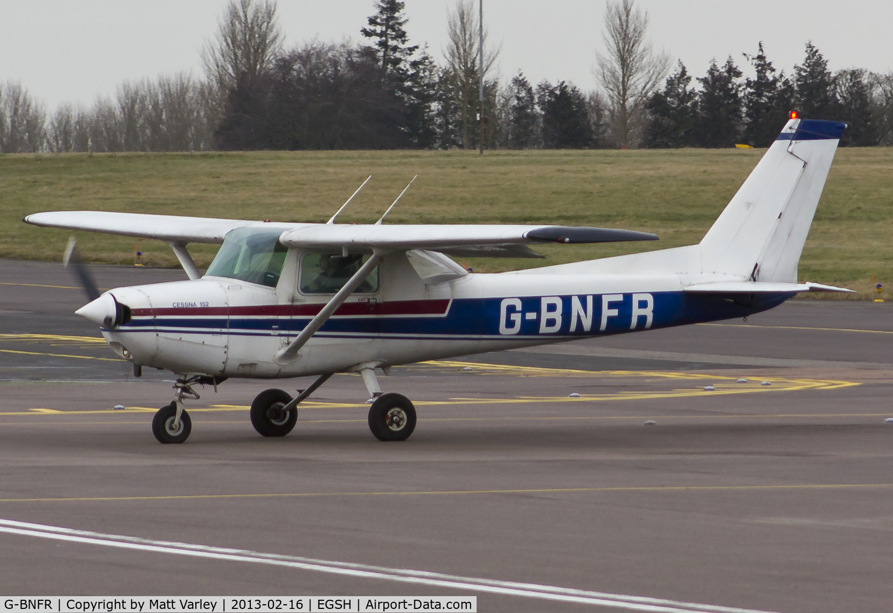 G-BNFR, 1978 Cessna 152 C/N 15282035, Arriving at SaxonAir.