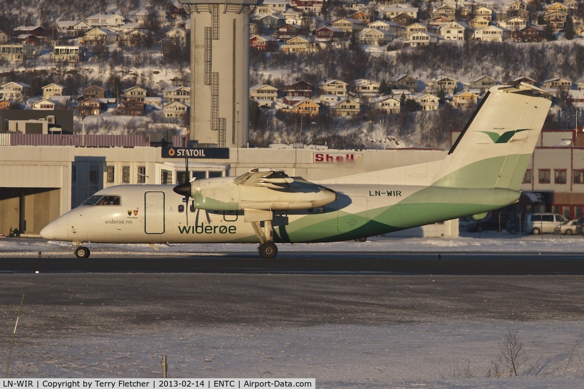 LN-WIR, 1991 De Havilland Canada DHC-8-103A Dash 8 C/N 273, Wideroe 1991 De Havilland Canada DHC-8-103A, c/n: 273 at Tromso