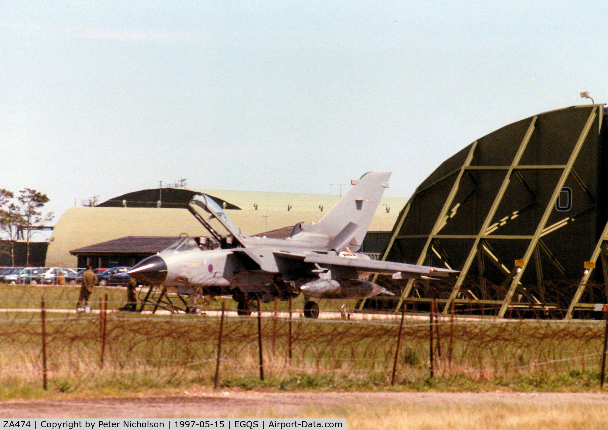ZA474, 1983 Panavia Tornado GR.1B C/N 300/BS104/3140, Tornado GR.1B of 12 Squadron preparing for a mission in May 1997.
