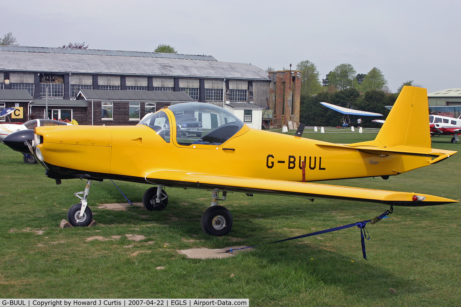 G-BUUL, 1993 Slingsby T-67M Firefly Mk2 C/N 2122, Privately owned.