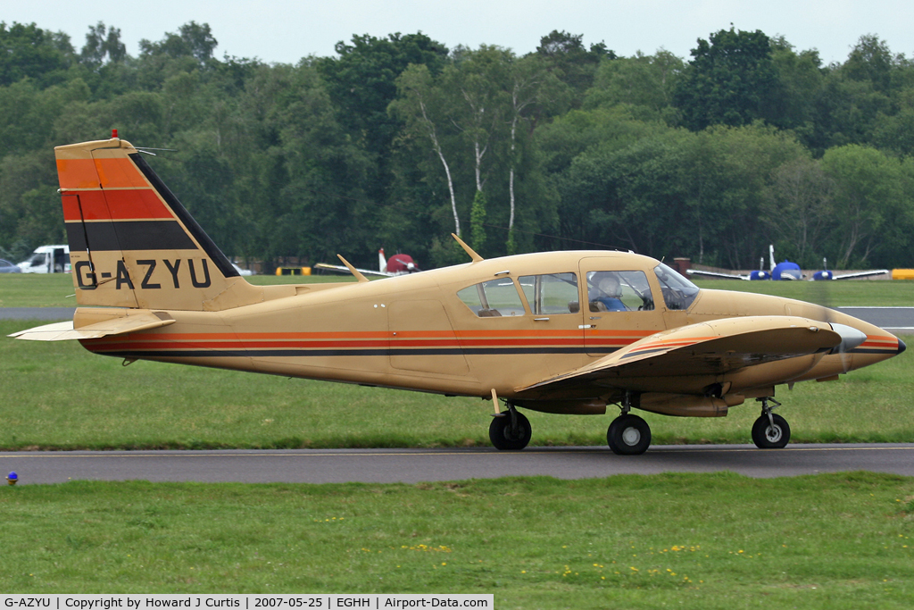 G-AZYU, 1971 Piper PA-23-250 Aztec C/N 27-4601, Privately owned.
