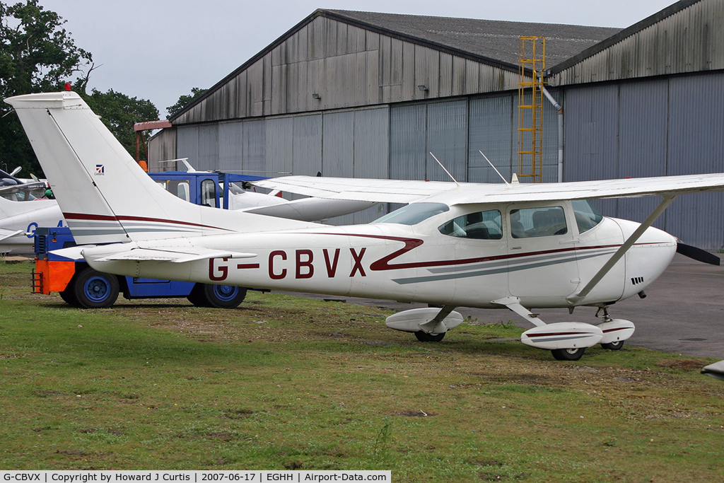G-CBVX, 1974 Cessna 182P Skylane C/N 182-63419, Privately owned.