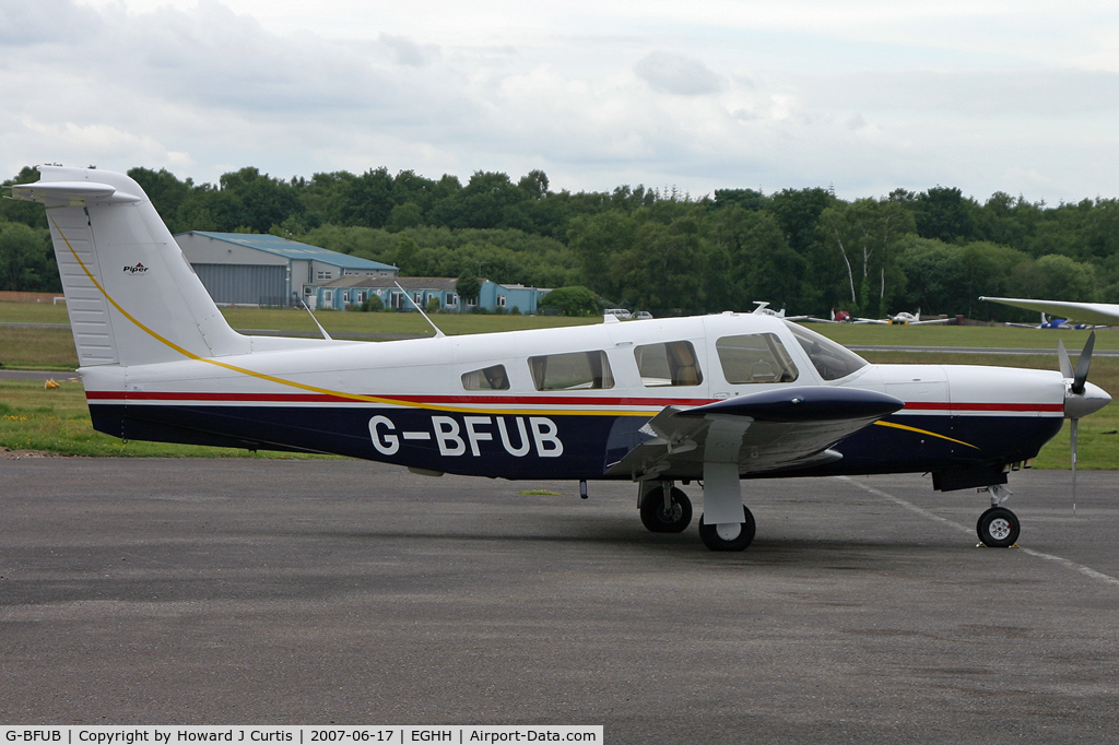 G-BFUB, 1978 Piper PA-32RT-300 Lance II C/N 32R-7885052, Privately owned.