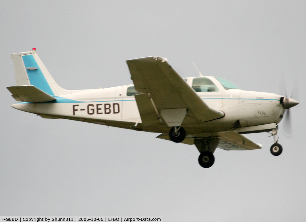 F-GEBD, 1979 Beech A36 Bonanza 36 C/N E-1592, Landing rwy 14R