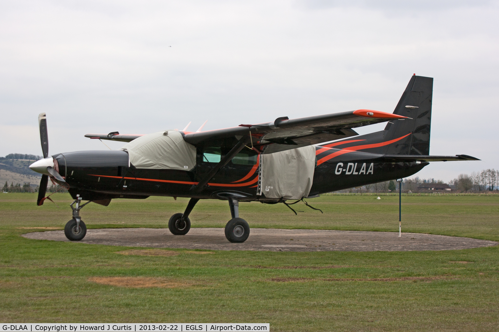 G-DLAA, 2003 Cessna 208 Caravan I C/N 20800367, Used for parachute dropping here.