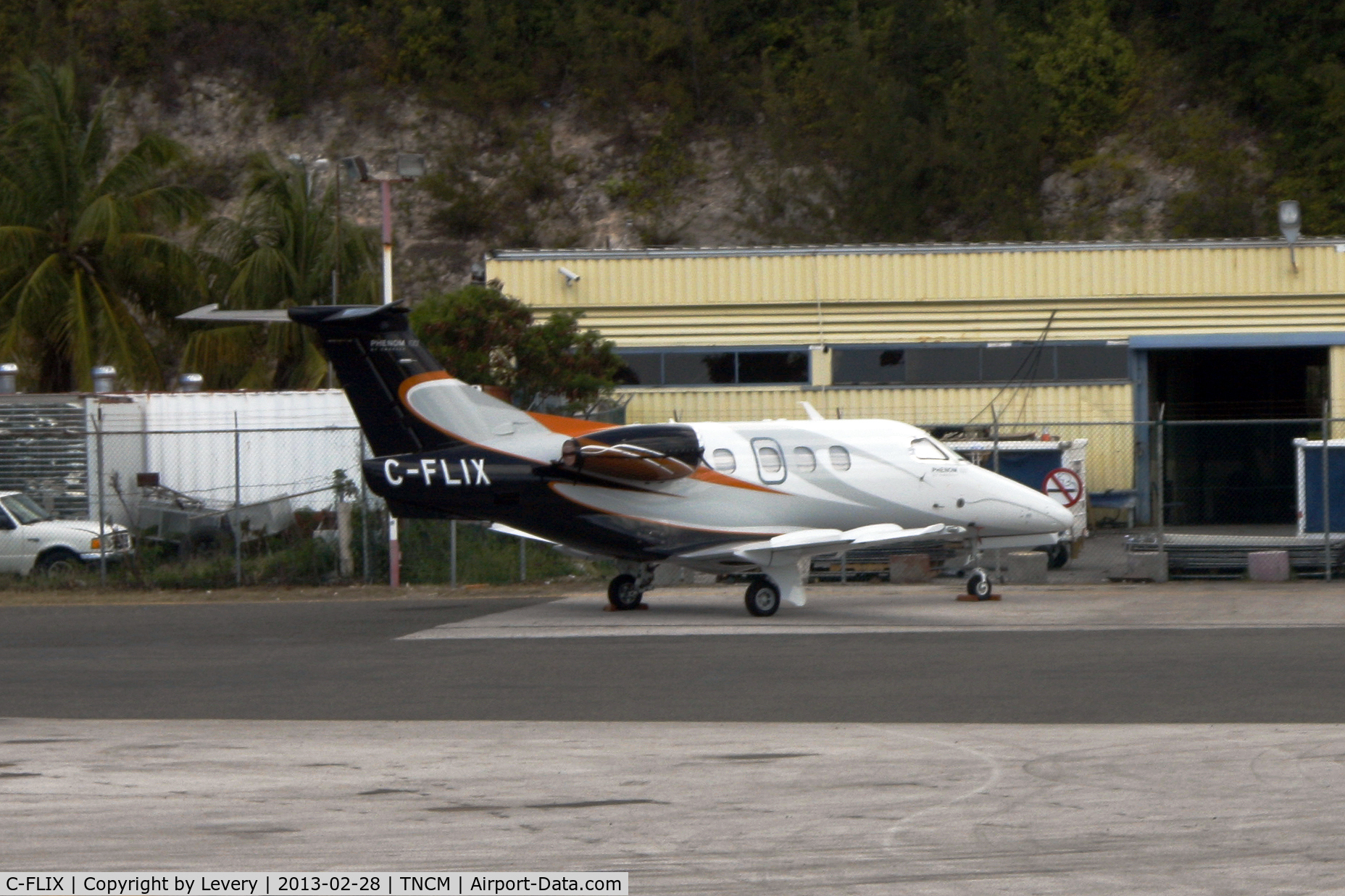 C-FLIX, 2009 Embraer EMB-500 Phenom 100 C/N 50000035, Sorry no sun :-(