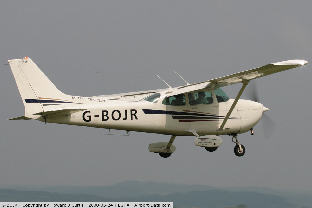 G-BOJR, 1982 Cessna 172P Skyhawk C/N 172-75574, Privately owned.