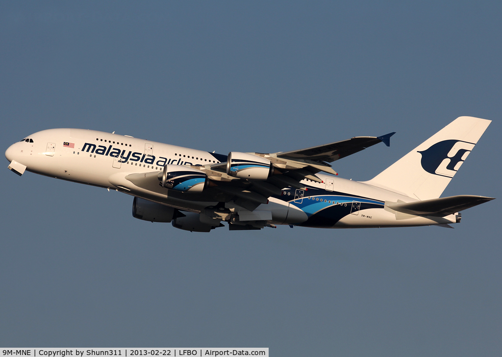 9M-MNE, 2012 Airbus A380-841 C/N 094, Delivery day...