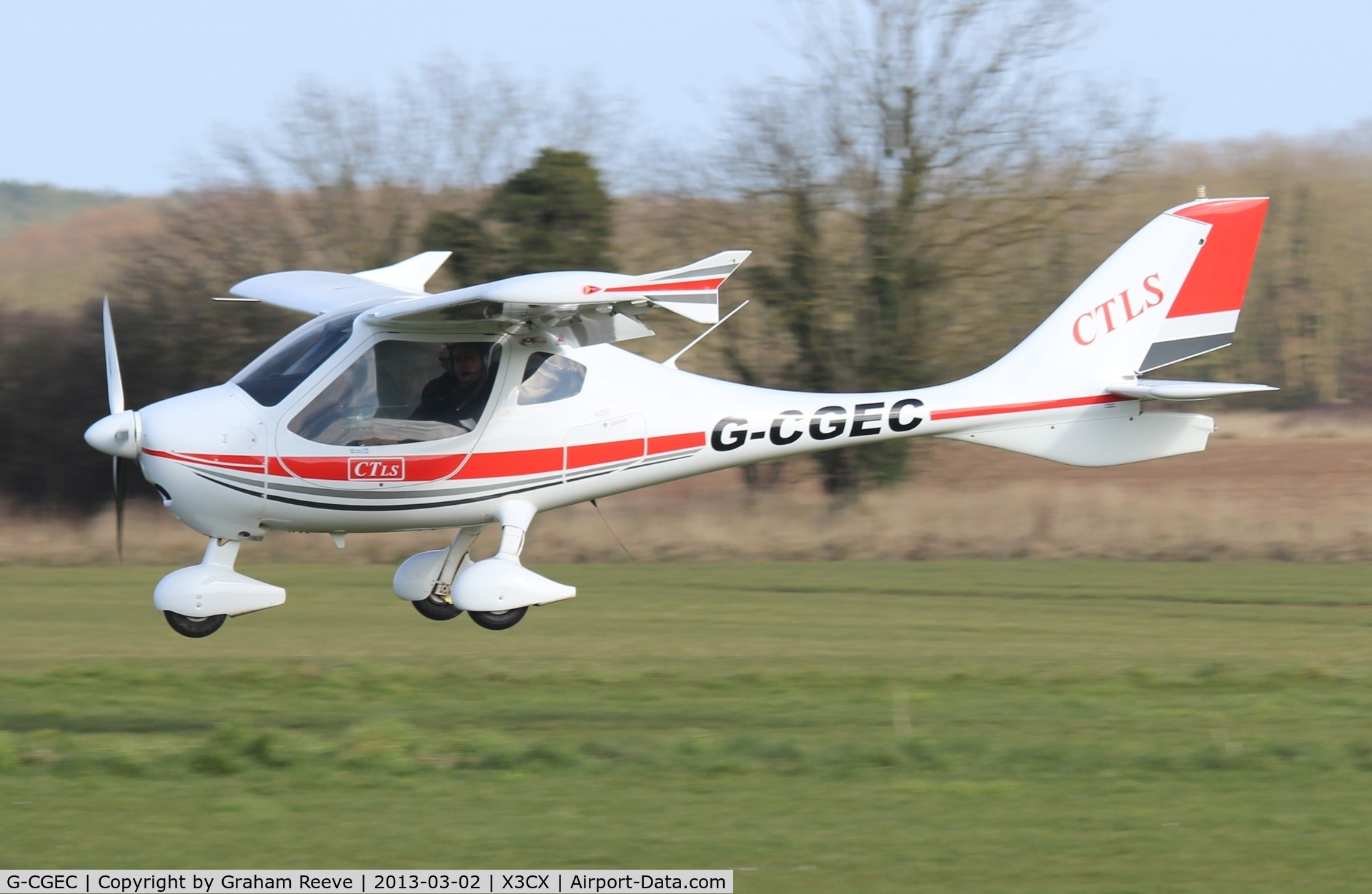 G-CGEC, 2009 Flight Design CTLS C/N F-09-02-12, About to land.