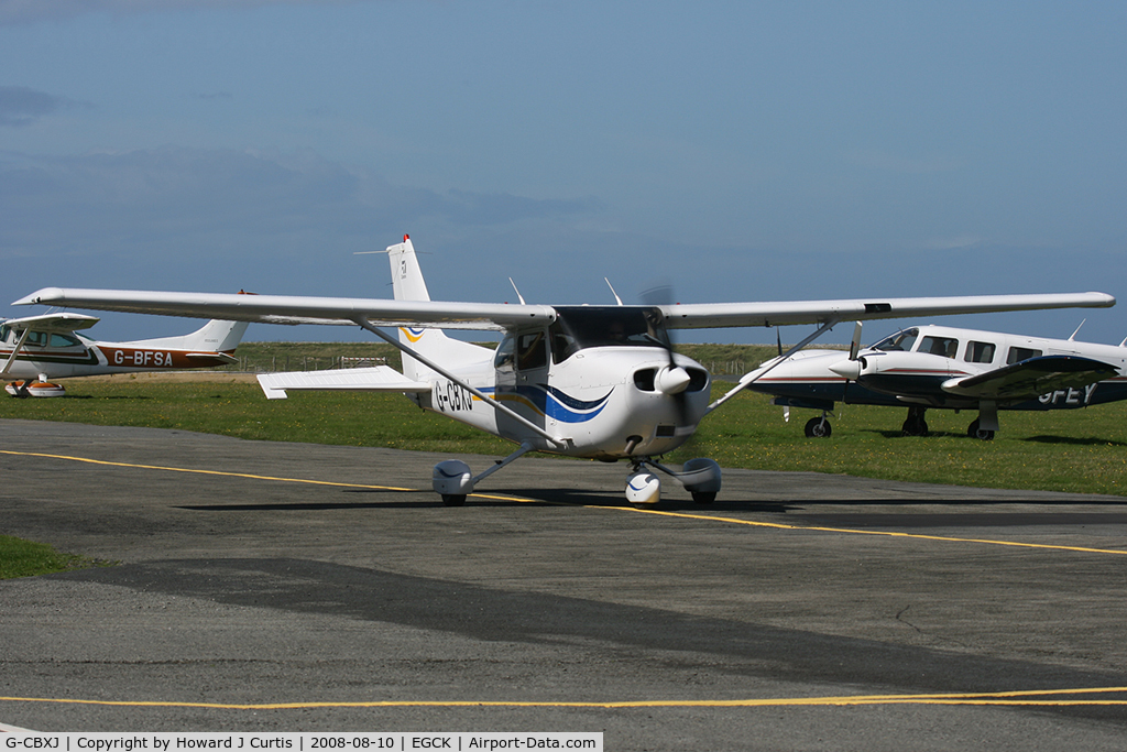 G-CBXJ, 1999 Cessna 172S Skyhawk C/N 172S8125, Privately owned.