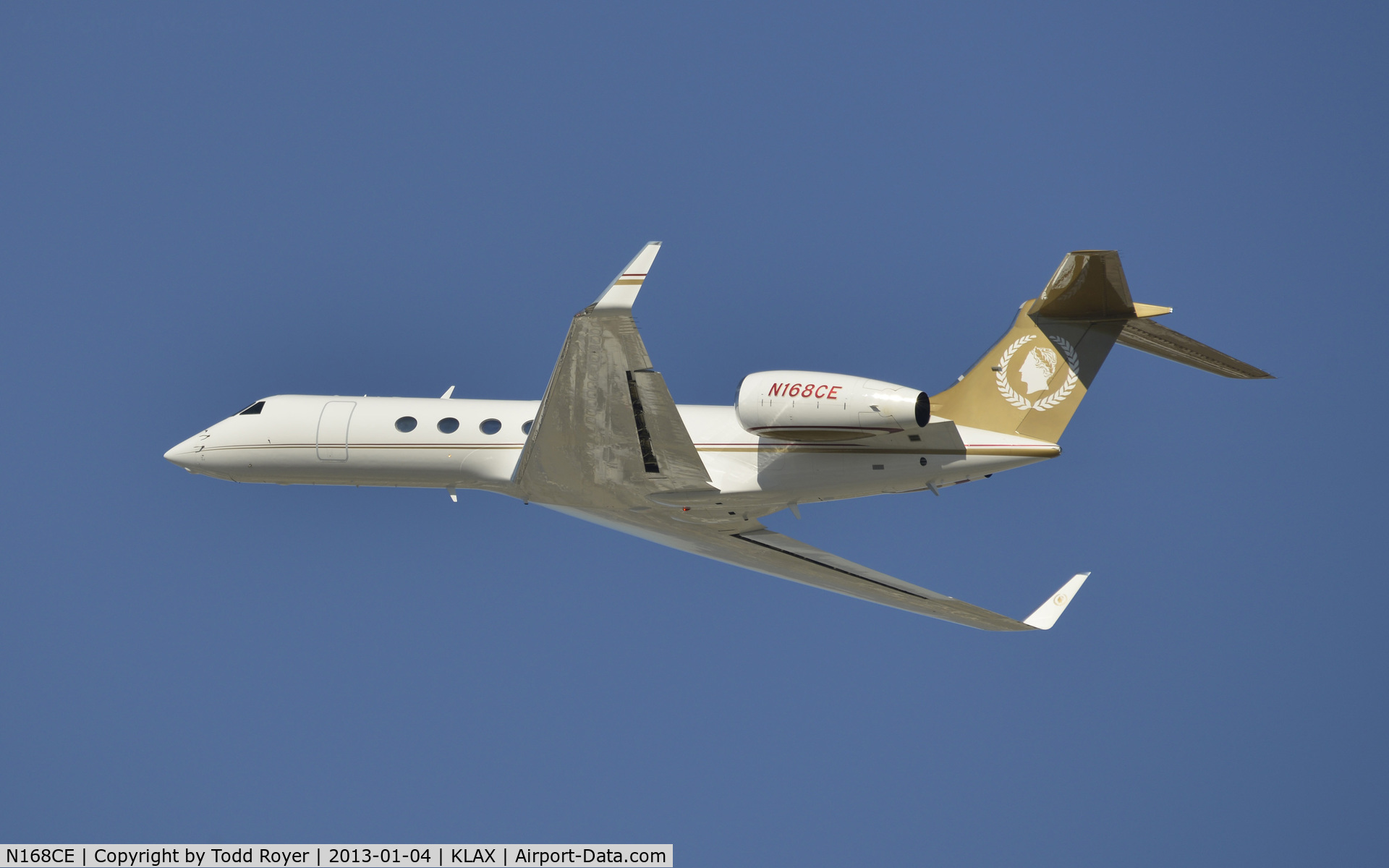 N168CE, 1999 Gulfstream Aerospace G-V C/N 568, Departing LAX