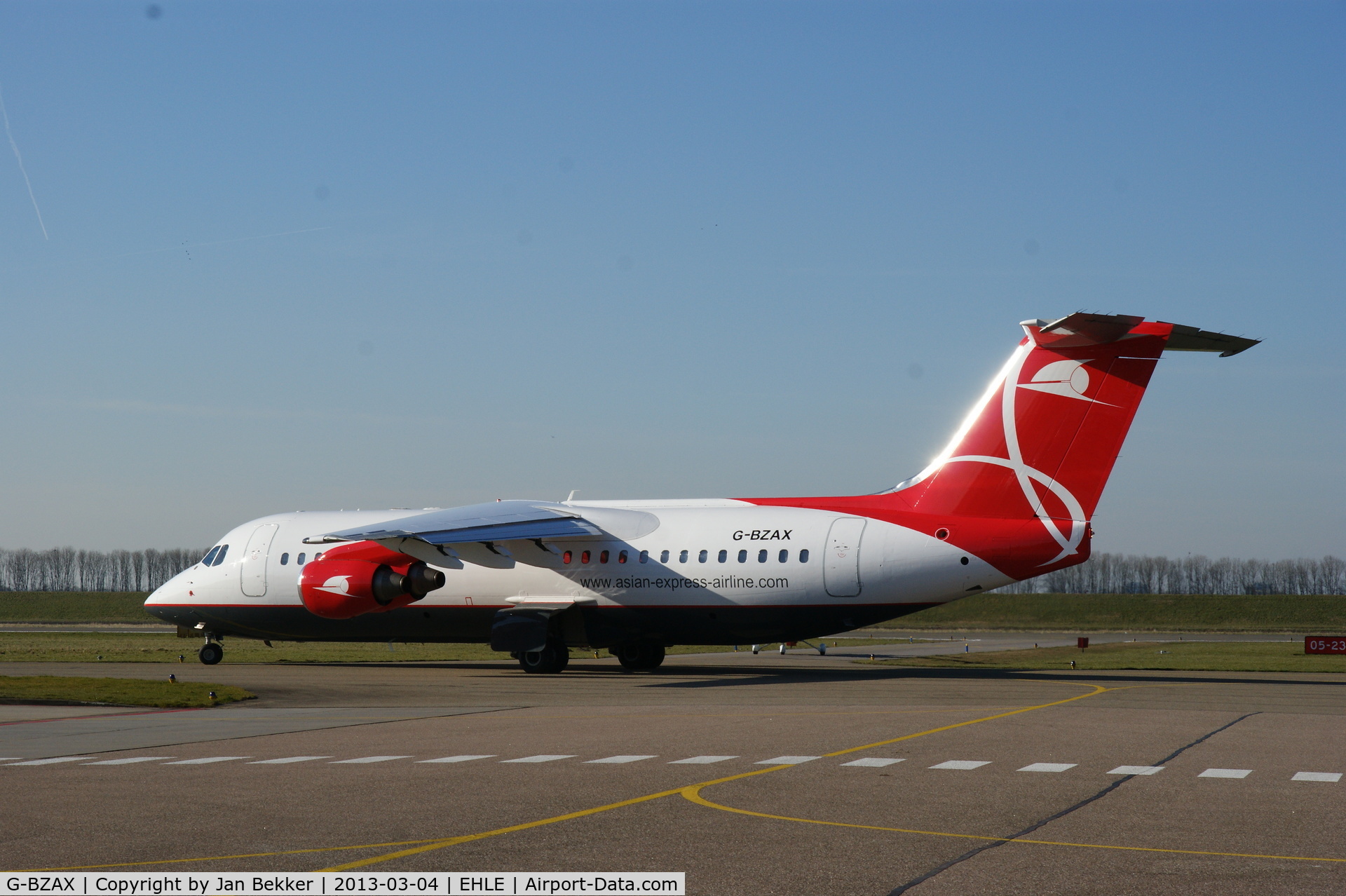 G-BZAX, 1999 British Aerospace Avro 146-RJ100 C/N E3356, Just in its new livery