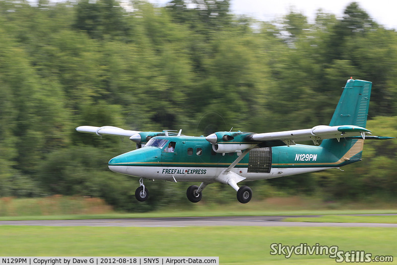 N129PM, 1968 De Havilland Canada DHC-6-100 Twin Otter C/N 114, Departing Skydive the Ranch