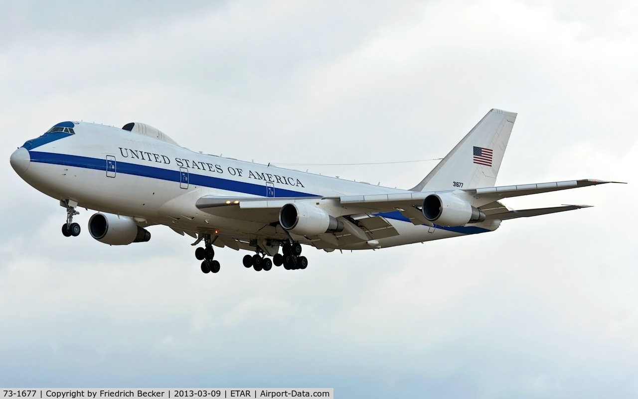 73-1677, 1973 Boeing E-4B C/N 20683, on final RW26