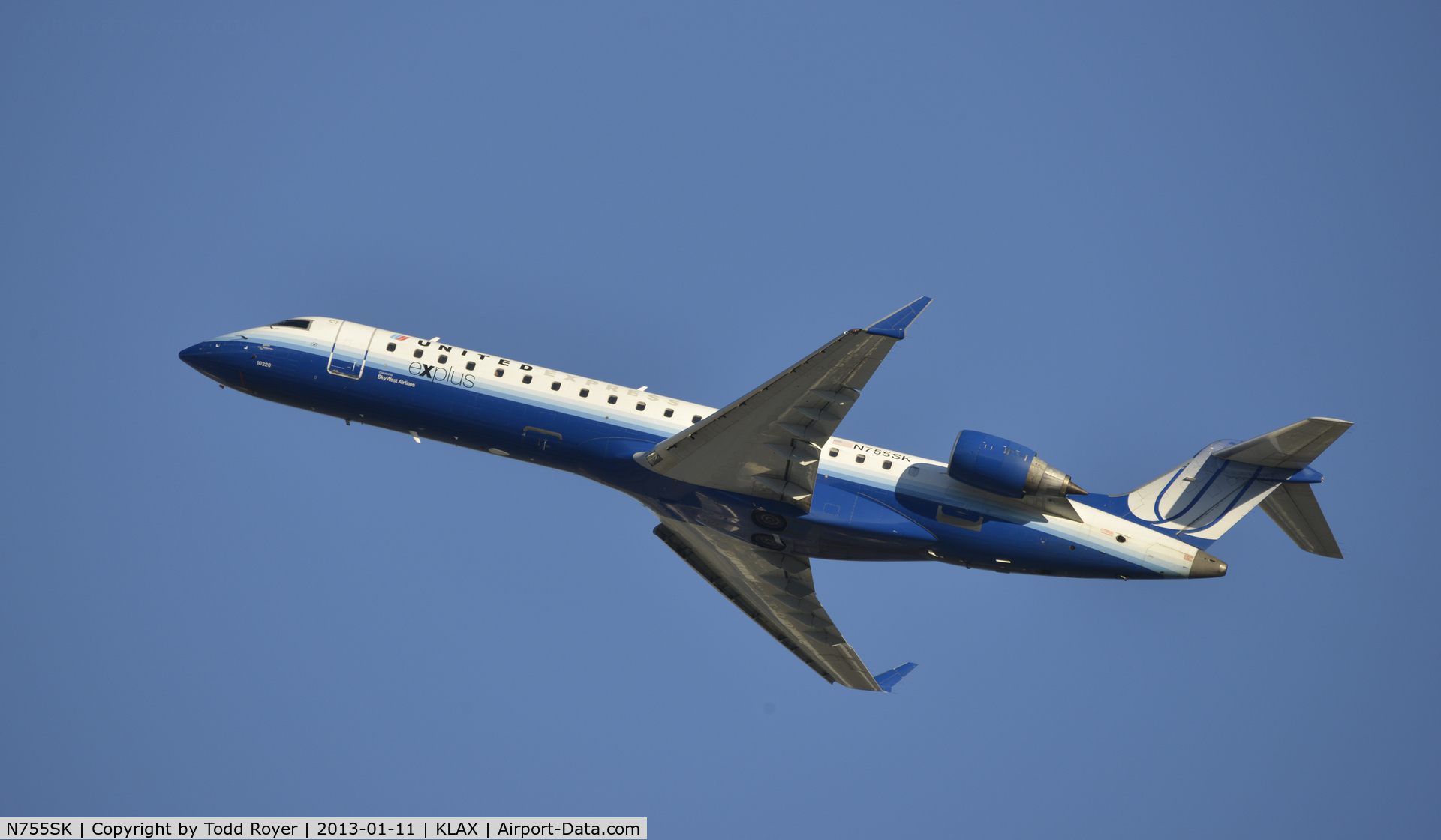 N755SK, 2005 Bombardier CRJ-700 (CL-600-2C10) Regional Jet C/N 10220, Departing LAX