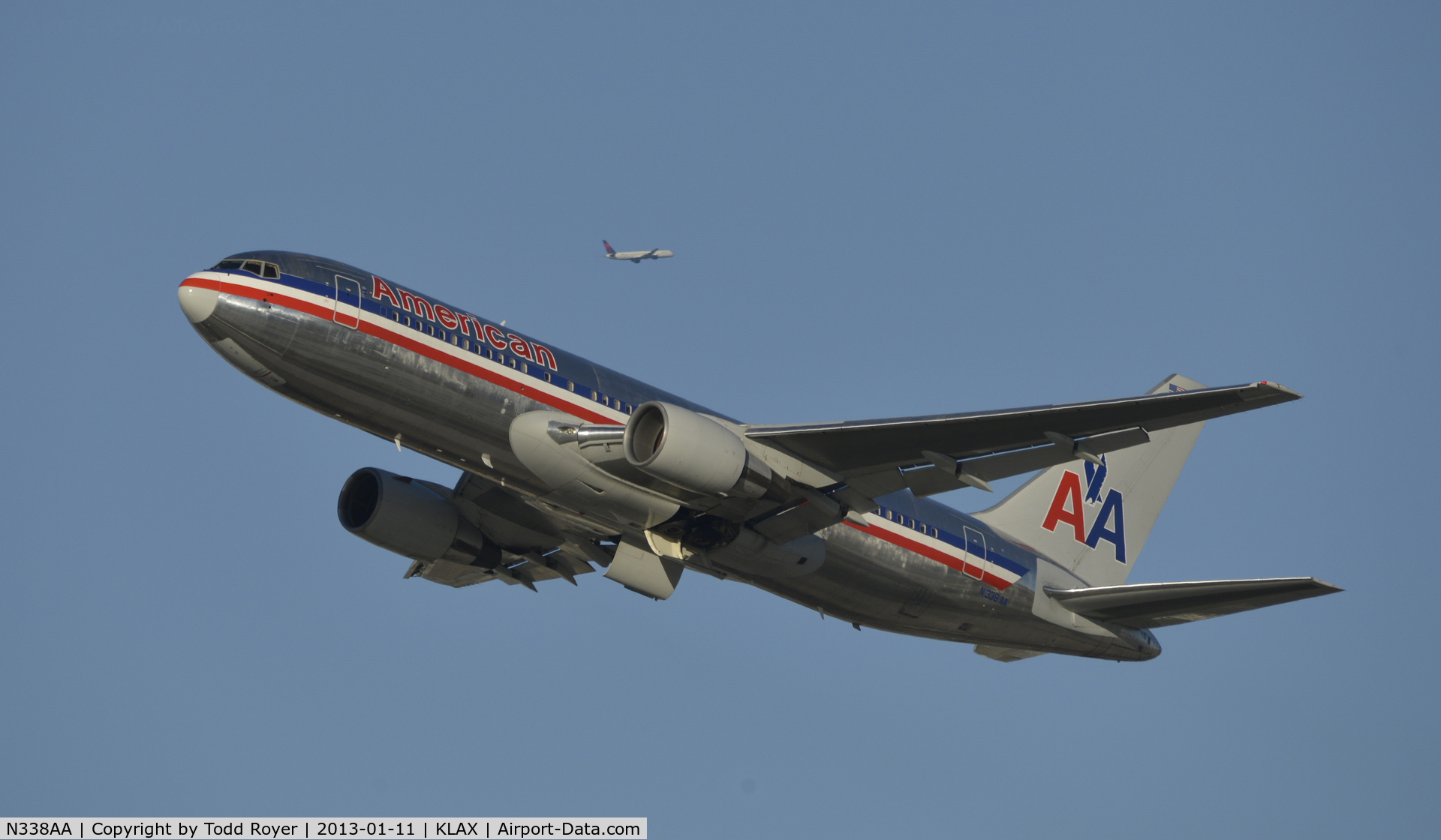 N338AA, 1987 Boeing 767-223 C/N 22335, Departing LAX