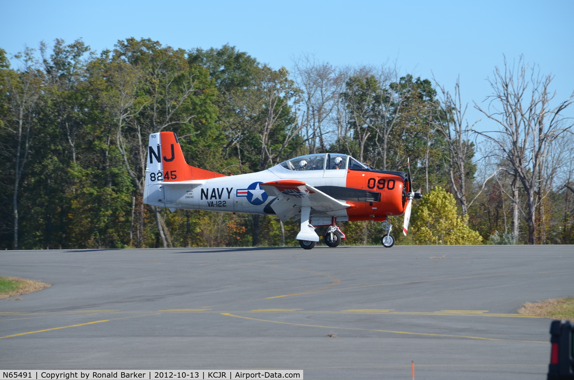 N65491, North American T-28B Trojan C/N 200-316 (138245), Landing - Culpeper Air Fest 2012