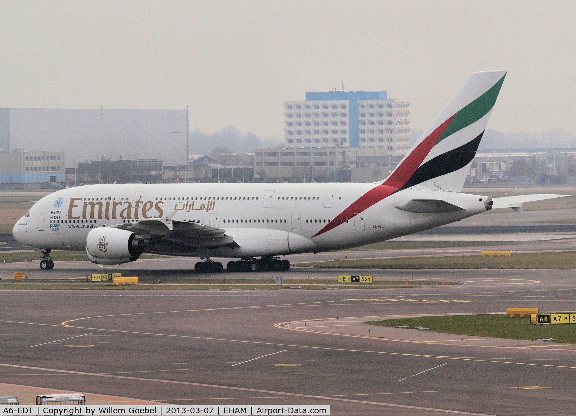 A6-EDT, 2011 Airbus A380-861 C/N 090, Taxi to the gate of Schiphol Airport