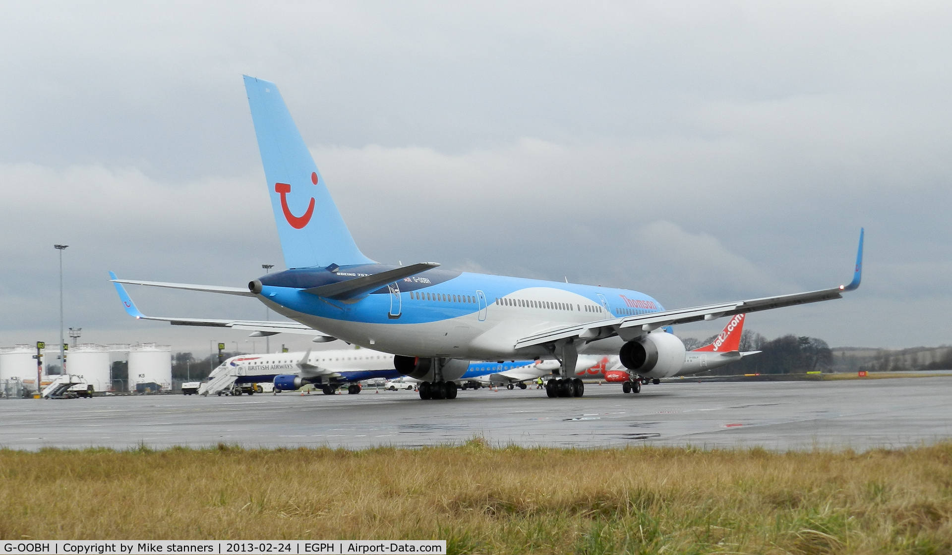 G-OOBH, 1999 Boeing 757-236 C/N 29944, Thomson B757 About to taxi to runway 06 for departure
