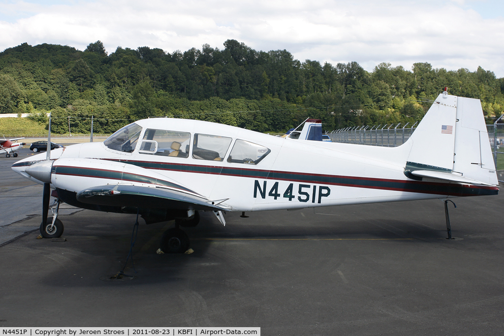 N4451P, 1961 Piper PA-23-160 Apache C/N 23-1968, oldie at KBFI.