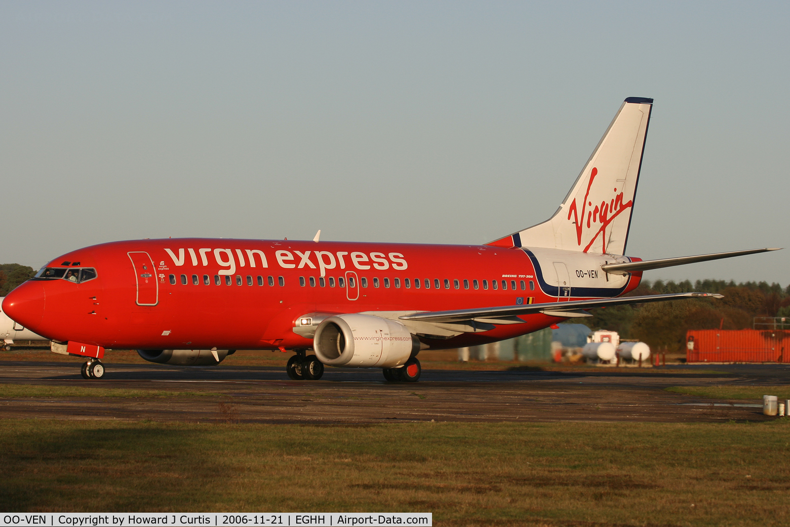 OO-VEN, 1998 Boeing 737-36N C/N 28586, Virgin Express, arriving for repainting in Brussels Airlines colours.