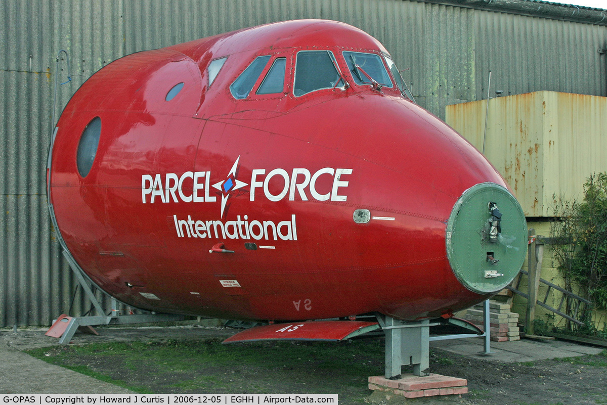 G-OPAS, 1958 Vickers Viscount 806 C/N 263, Nose preserved at the Bournemouth Aviation Museum.
