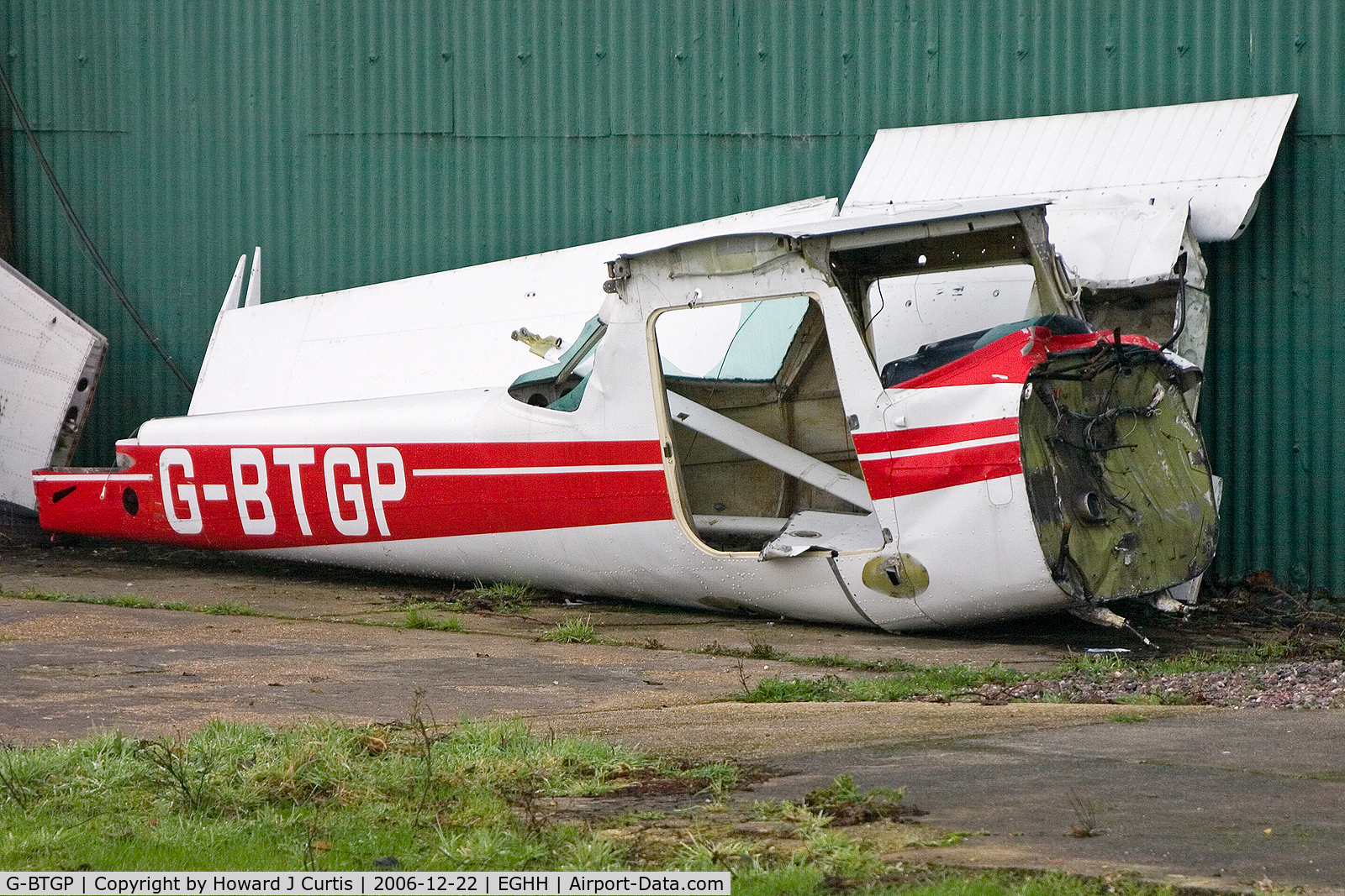 G-BTGP, 1976 Cessna 150M C/N 150-78921, Privately owned. In pieces outside Airtime.
