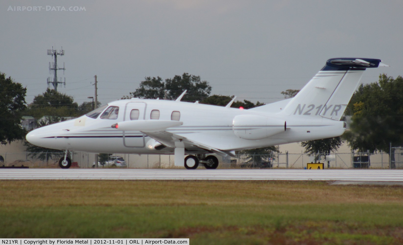 N21YR, 2008 Eclipse Aviation Corp EA500 C/N 000174, Eclipse 500 leaving NBAA