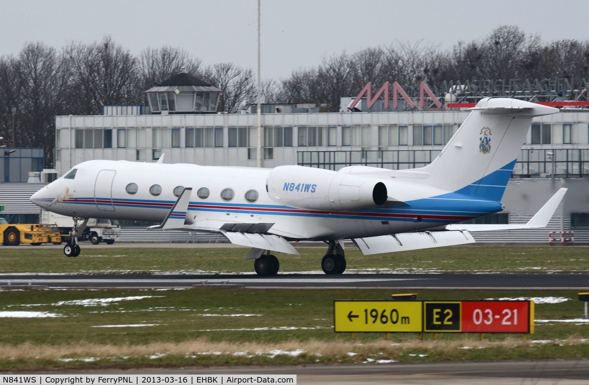 N841WS, 2007 Gulfstream Aerospace GIV-X (G450) C/N 4099, G450 landing in MST