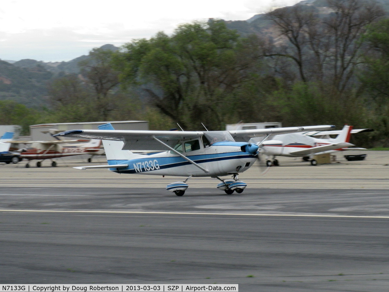 N7133G, 1969 Cessna 172K Skyhawk C/N 17258833, 1969 Cessna 172K SKYHAWK, Lycoming O-320-E2D 150 Hp, landing roll Rwy 22