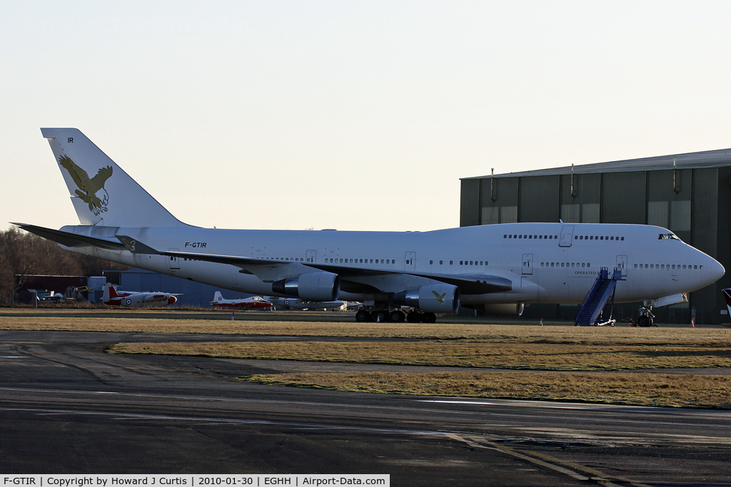 F-GTIR, 1995 Boeing 747-412 C/N 27071, In temporary store.