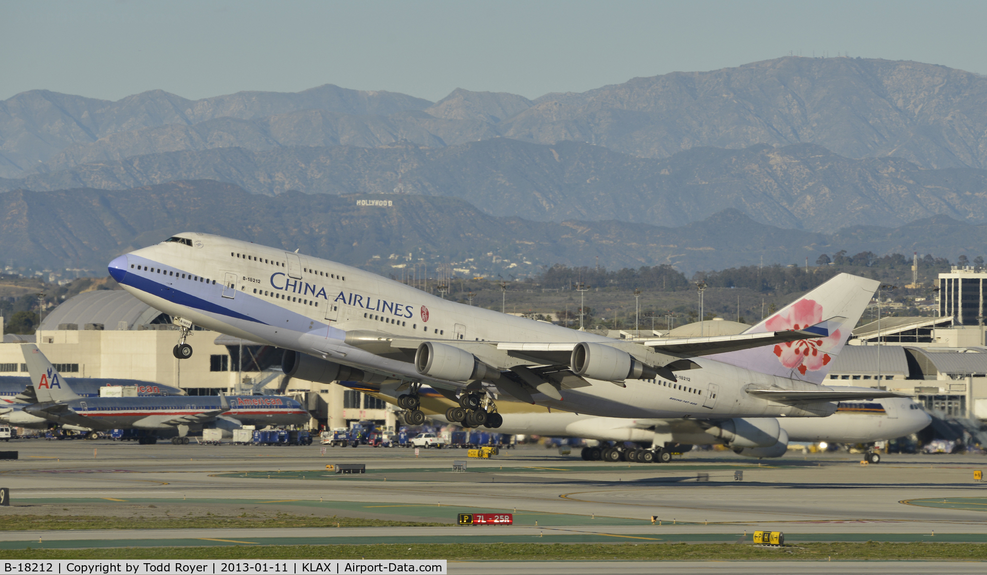 B-18212, 2005 Boeing 747-409 C/N 33736, Departing LAX